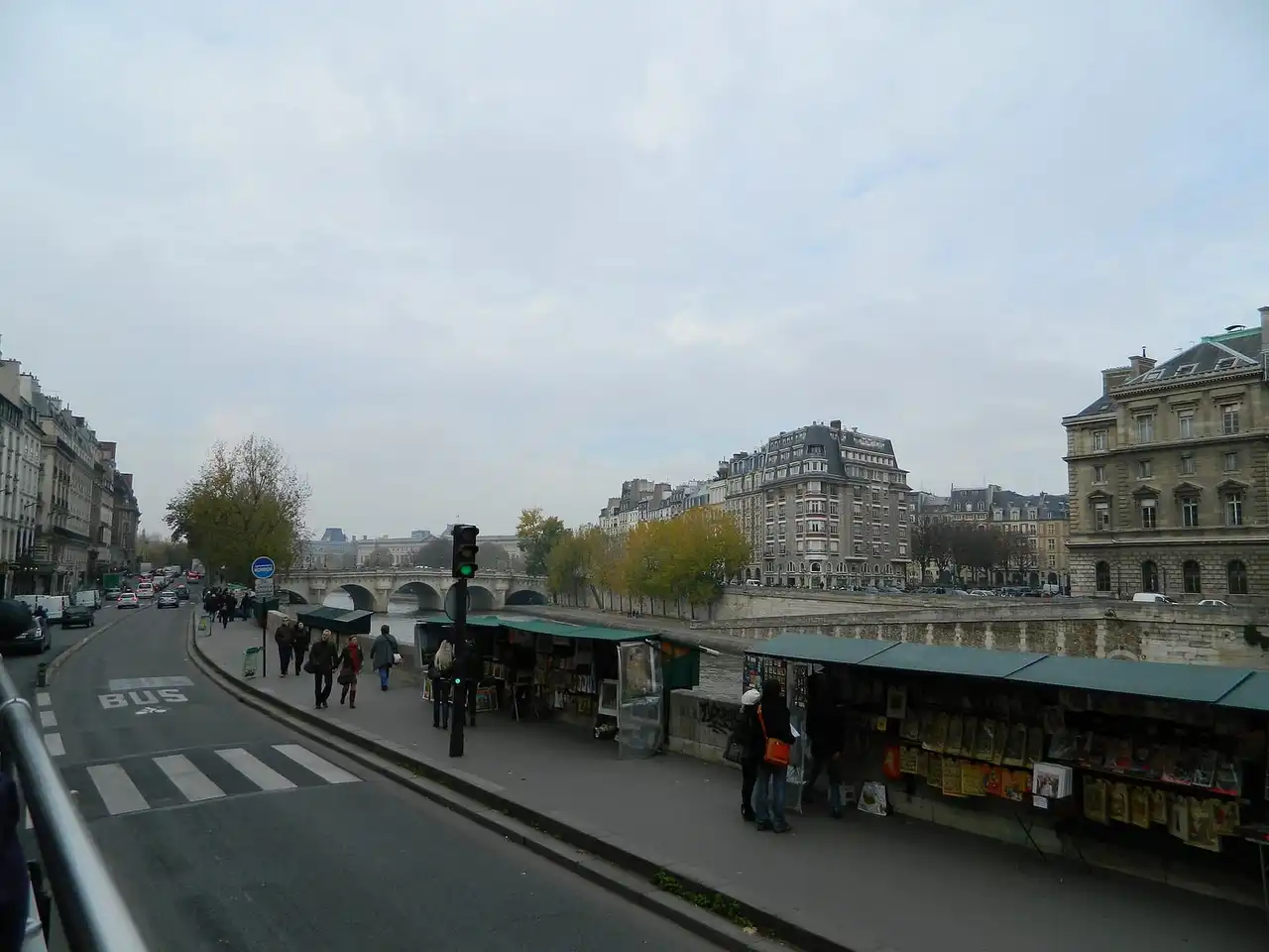 Bouquinistes (Quai des Grands-Augustins)