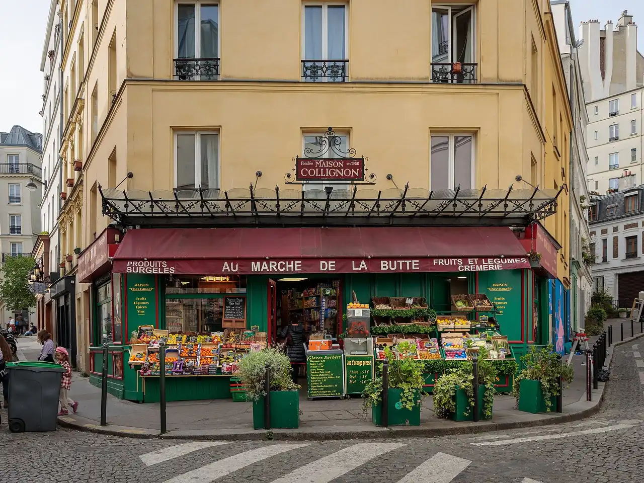オ・マルシェ・ド・ラ・ビュット(コリニョンの食料品店)