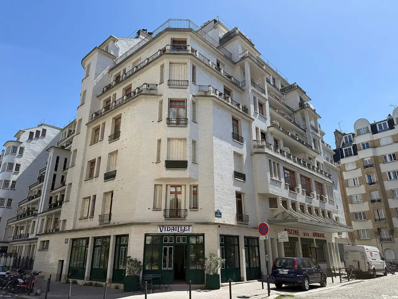 Piscine des Amiraux