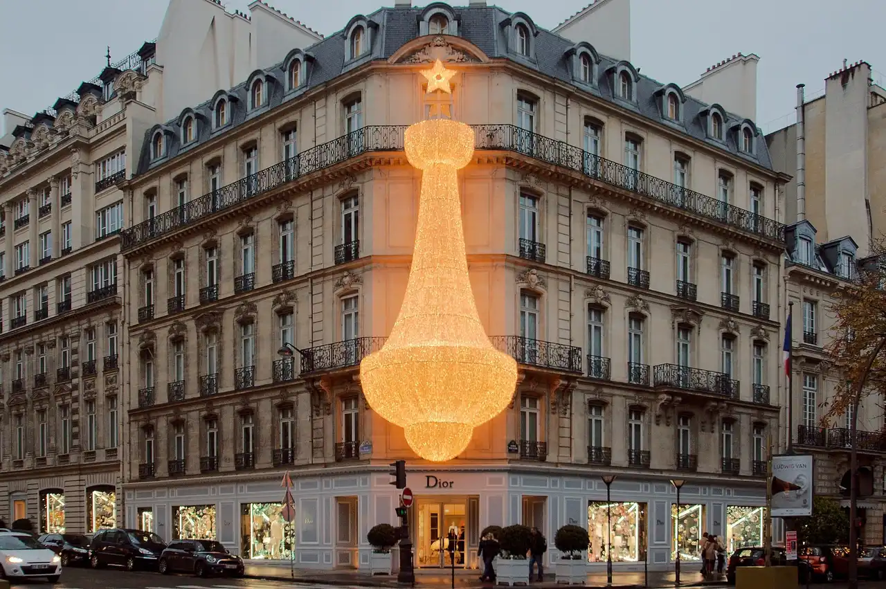 Christian Dior (30 Avenue Montaigne)