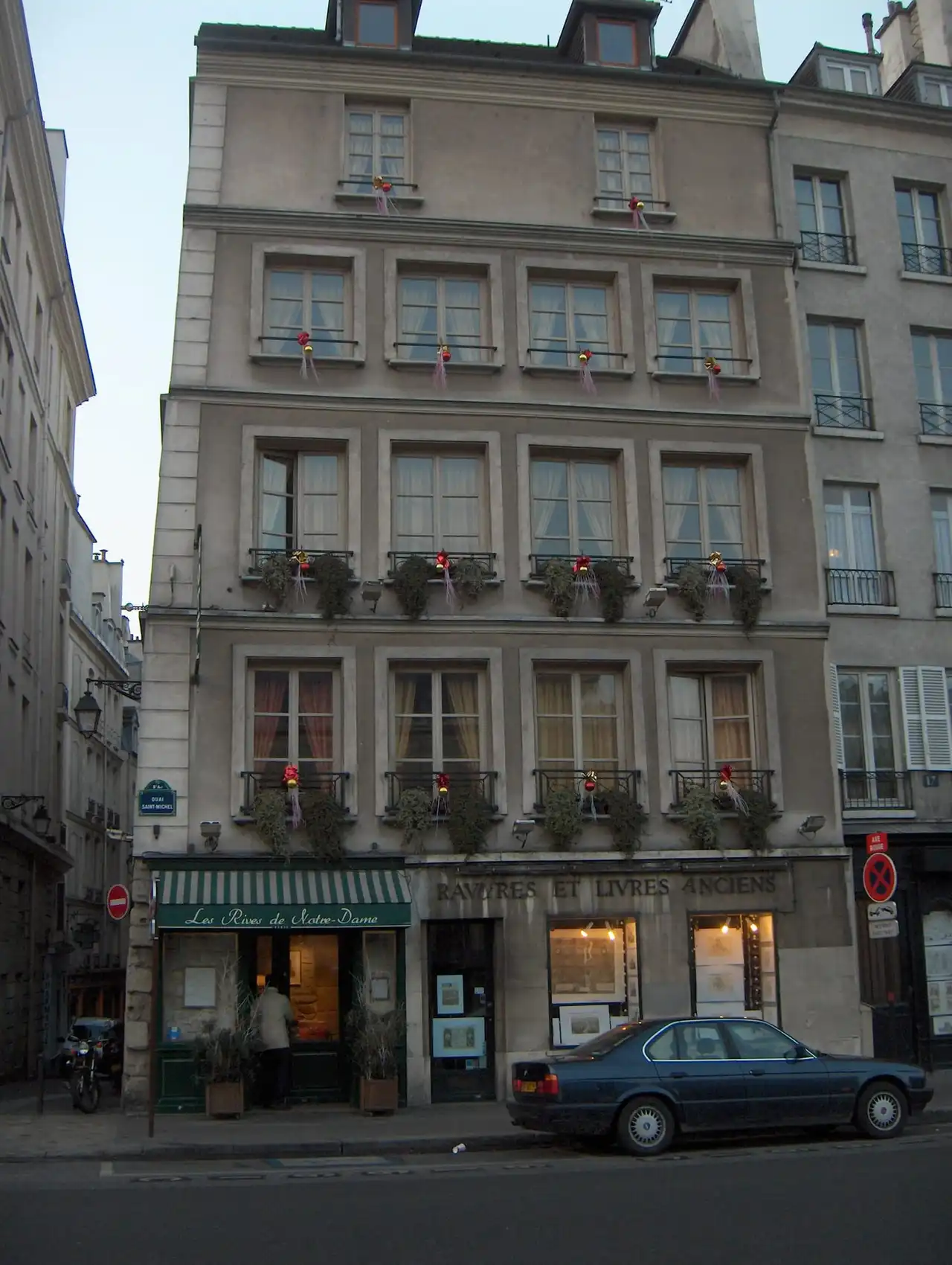 Hôtel de Suède (15 Quai Saint-Michel)