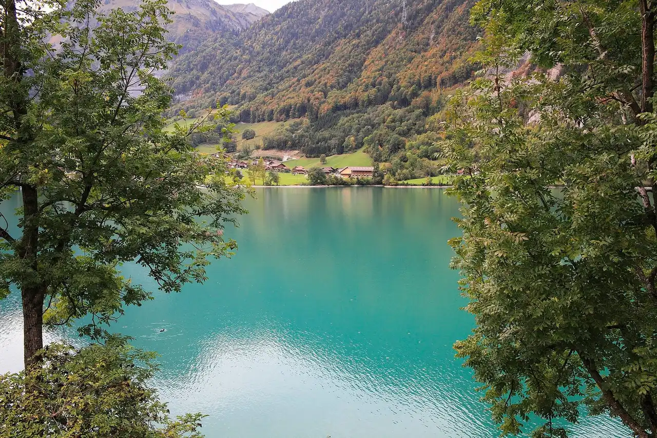 隆格恩湖