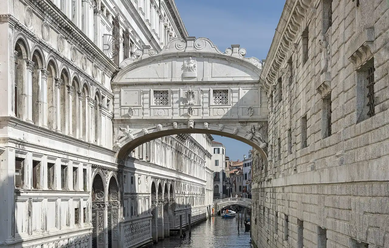 Rio di Palazzo and the Bridge of Sighs
