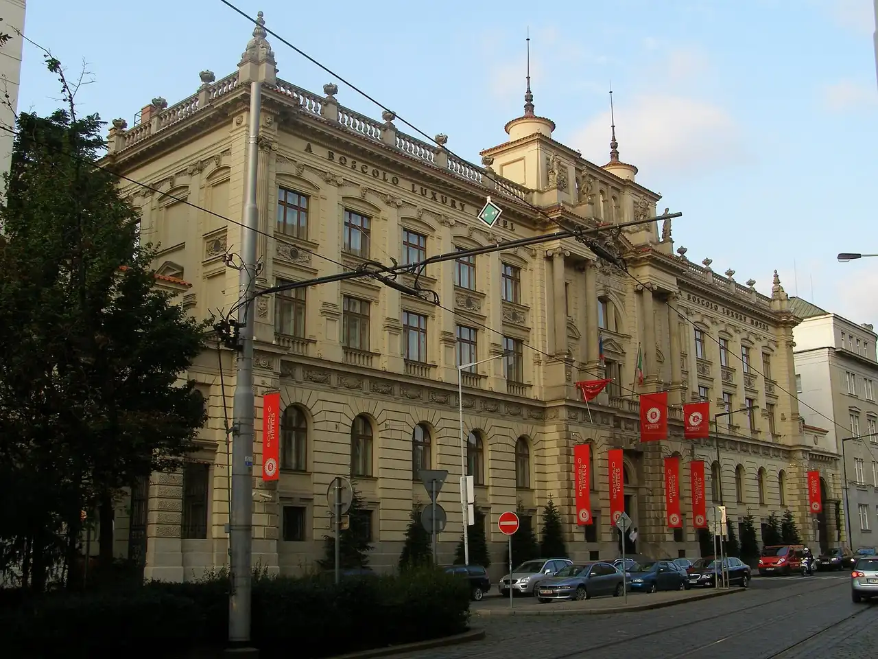 Hotel Carlo IV