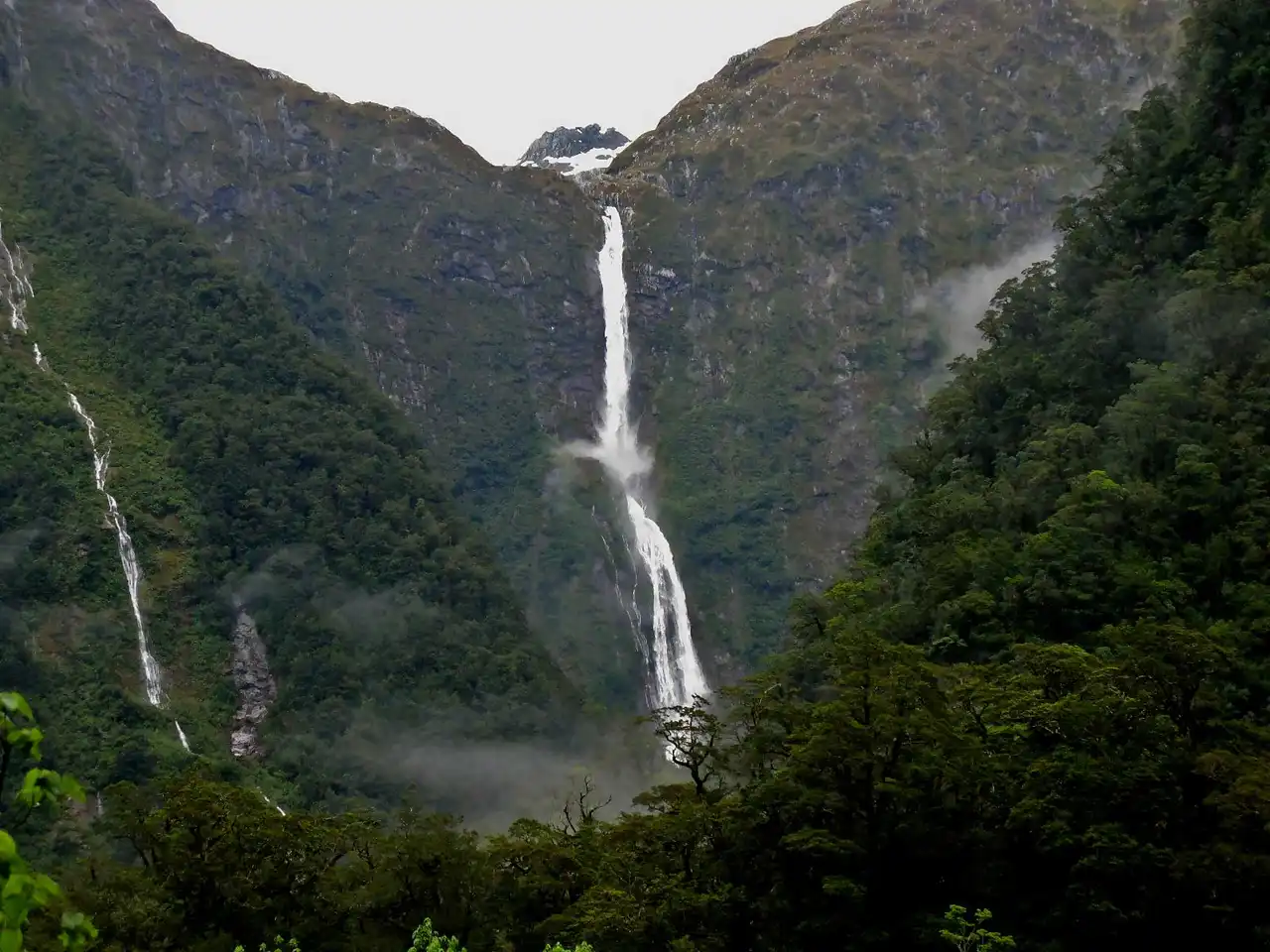 Sutherland Falls