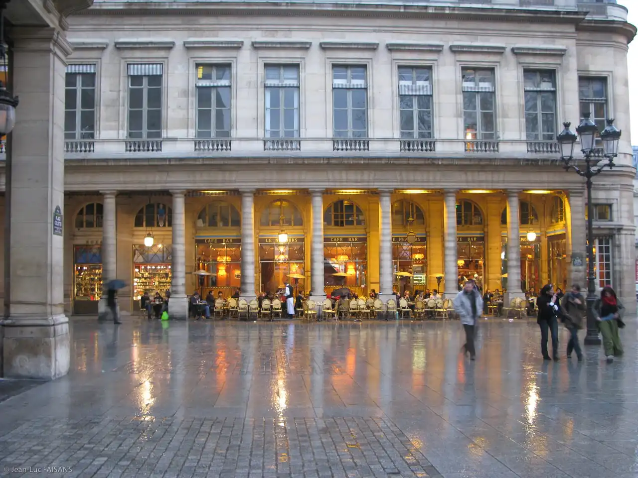 Le Nemours (Place Colette)