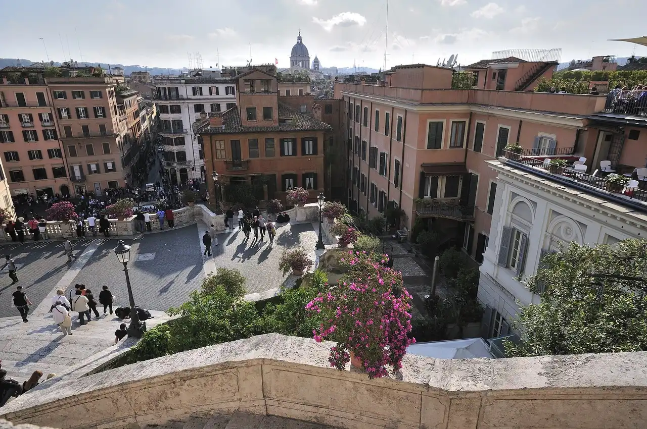 Piazza di Spagna (Spanish Steps)