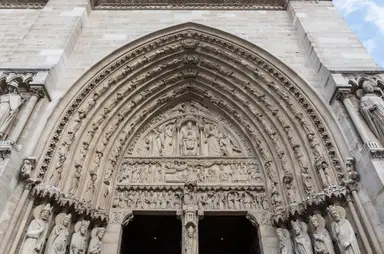 Notre-Dame de Paris (parvis)